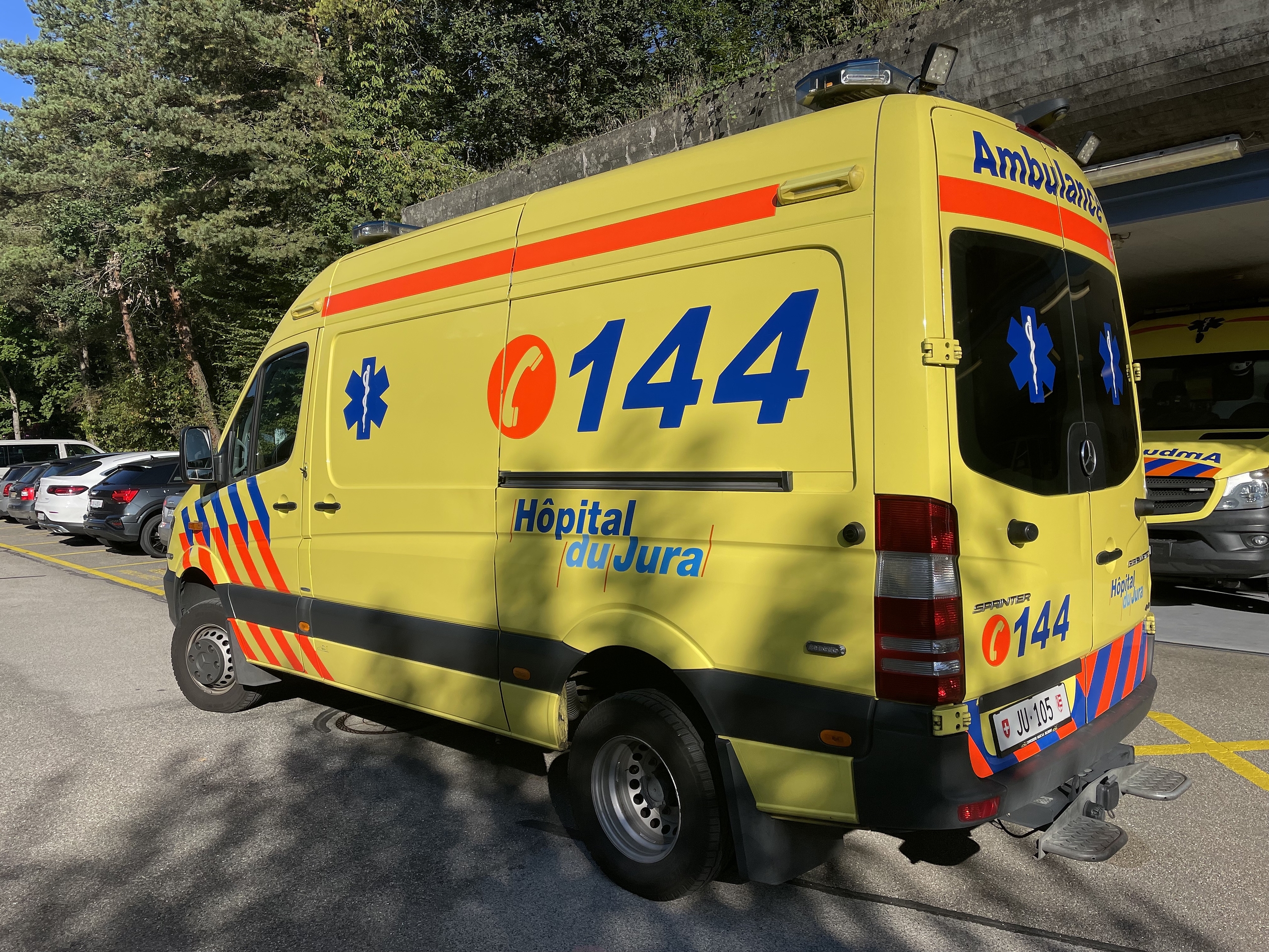 AMBULANCE 1005 – ENSEMBLE